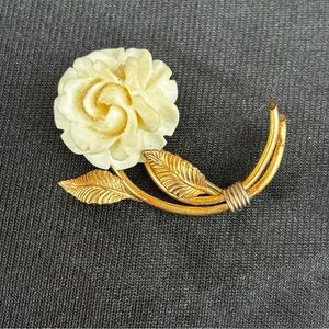 Vintage 1/20 12K gold-filled brooch pin carved cream celluloid rose